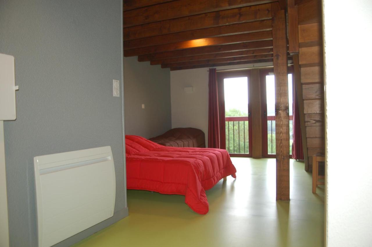 Condat  Gite Du Haut Cantal - Appartements Meubles Avec Kitchenette Et Chambres Sans Kitchenette מראה חיצוני תמונה