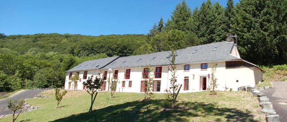 Condat  Gite Du Haut Cantal - Appartements Meubles Avec Kitchenette Et Chambres Sans Kitchenette מראה חיצוני תמונה